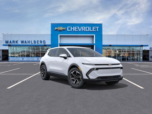 New 2026 Chevrolet Equinox EV LT FWD image 25