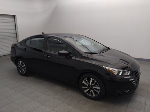 Used 2024 Nissan Versa SV FWD image 11