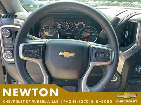 Used 2021 Chevrolet Silverado 1500 LT AWD/4WD image 13