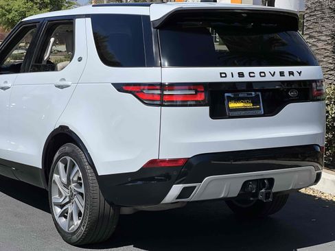 Used 2020 Land Rover Discovery Landmark image 50