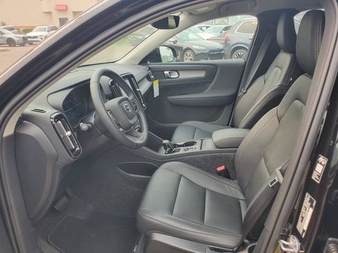 Certified 2026 Volvo XC40 B5 Core w/ Climate Package AWD/4WD image 13