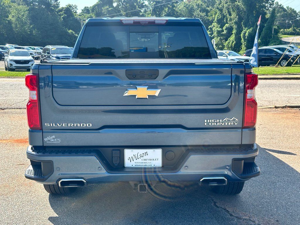 Used 2024 Chevrolet Silverado 1500 High Country w/ High Country Premium Package AWD/4WD image 3
