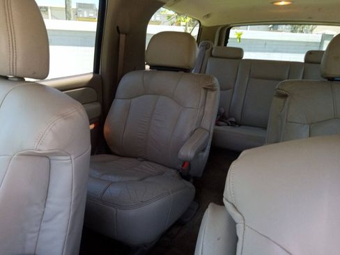 Used 2002 Chevrolet Suburban LT RWD image 22
