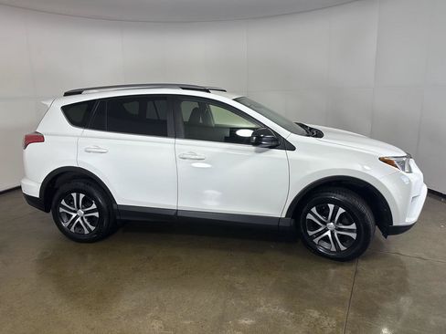 Used 2018 Toyota RAV4 LE w/ All Weather Liner Package AWD/4WD image 9