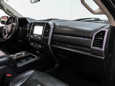 Used 2018 Ford Expedition Max Platinum image 11