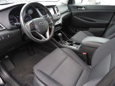 Used 2018 Hyundai Tucson Sport image 15