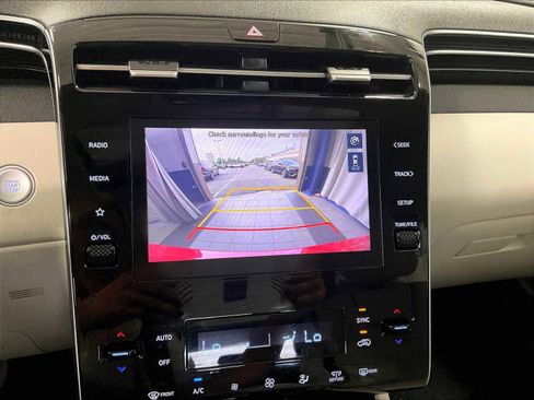 Used 2022 Hyundai Tucson SEL w/ Convenience + Premium Package image 19