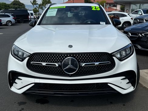 Used 2025 Mercedes-Benz GLC 300 4MATIC image 2