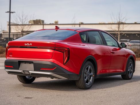 New 2026 Kia K4 FWD image 4