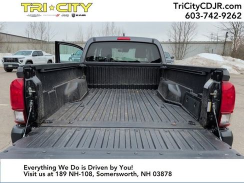 Used 2019 Toyota Tacoma SR image 30
