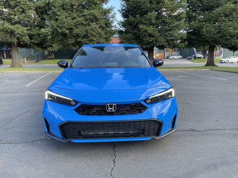 Used 2025 Honda Civic Sport Touring image 2