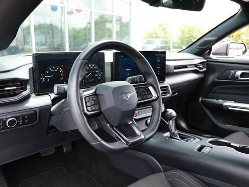 Used 2024 Ford Mustang Coupe RWD image 22