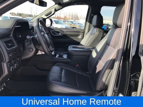 Used 2024 Chevrolet Suburban RST w/ Luxury Package image 16