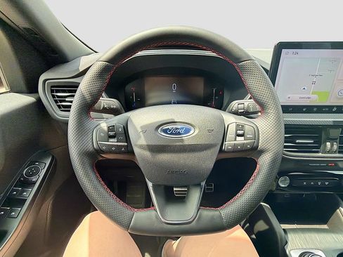Used 2023 Ford Escape ST-Line w/ Tech Pack #1 AWD/4WD image 11