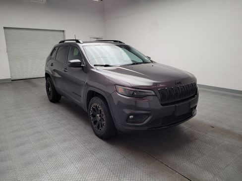 Used 2020 Jeep Cherokee Latitude Plus AWD/4WD image 13