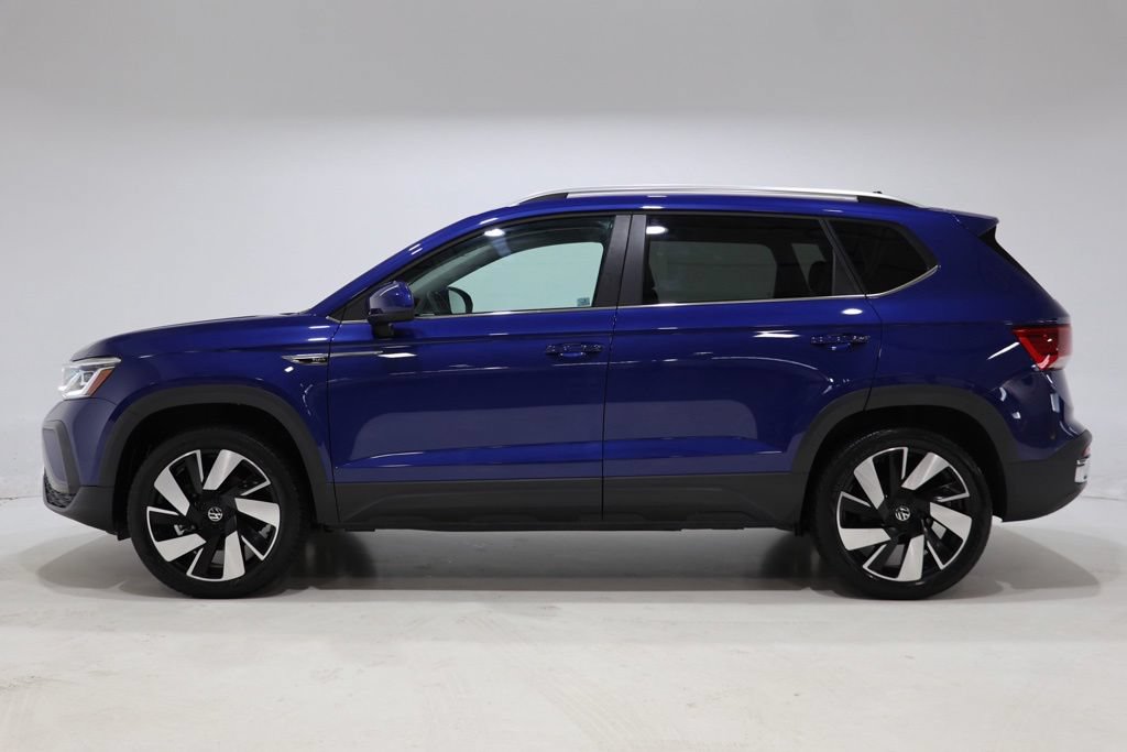 Used 2024 Volkswagen Taos SEL AWD/4WD image 4