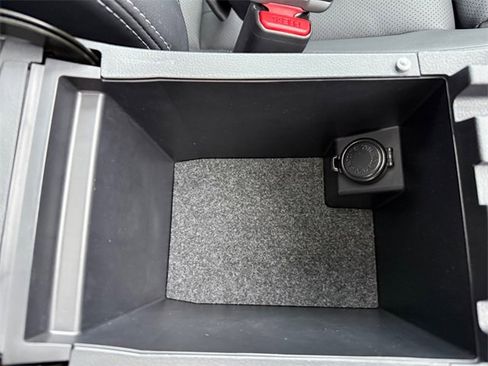 Used 2023 Subaru Outback Limited image 22