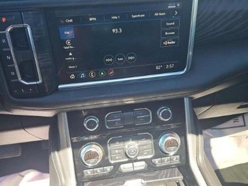 Used 2021 GMC Yukon XL Denali AWD/4WD image 6