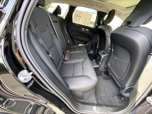 New 2026 Volvo XC60 T8 Plus w/ Climate Package PRO AWD/4WD image 27