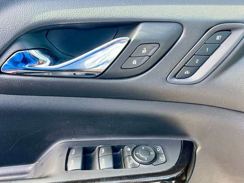 Used 2023 GMC Acadia AT4 w/ Technology Package image 18