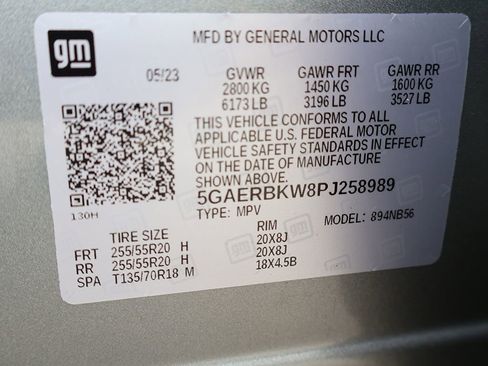 Used 2023 Buick Enclave Essence w/ Sport Touring Edition FWD image 57