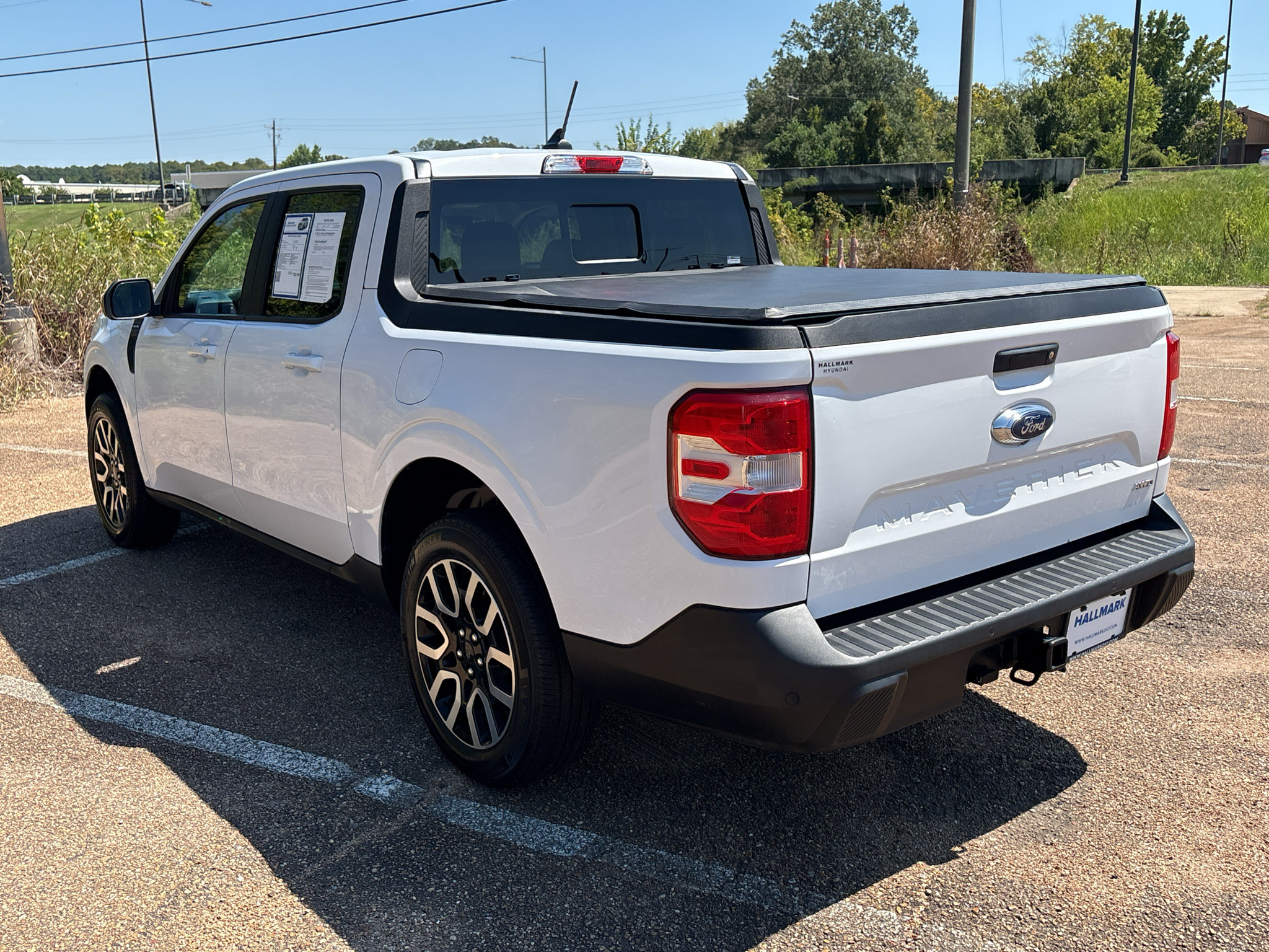 Used 2024 Ford Maverick Lariat AWD/4WD image 7