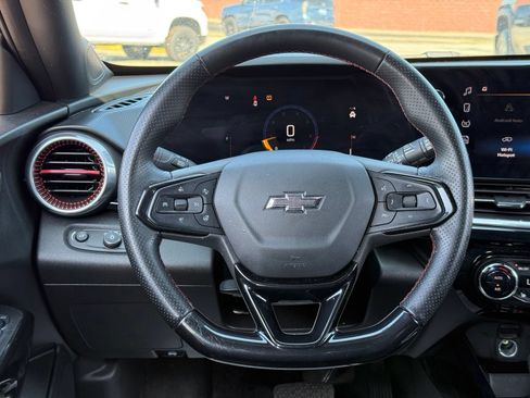 Used 2024 Chevrolet Trax RS w/ Driver Confidence Package FWD image 20