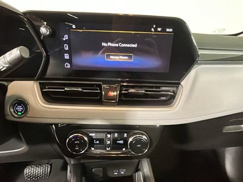 Used 2024 Chevrolet TrailBlazer LT w/ Convenience Package AWD/4WD image 23