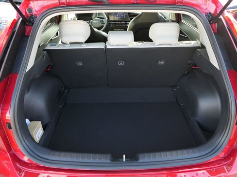 Used 2025 Kia Niro EX Touring image 21