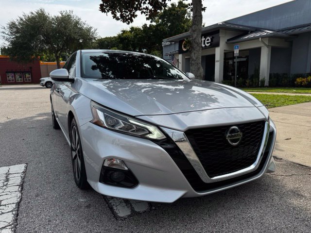 Used 2019 Nissan Altima 2.5 SV FWD image 2