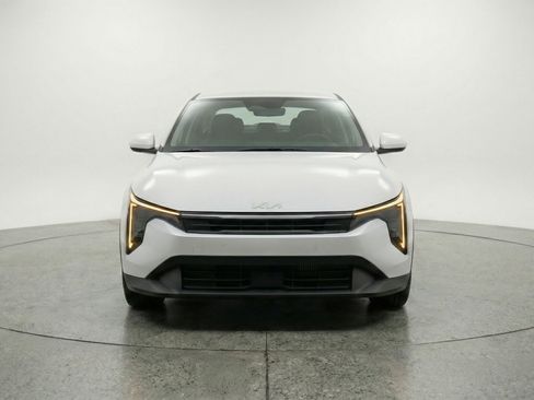 Used 2025 Kia K4 LXS image 2