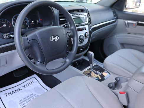 Used 2009 Hyundai Santa Fe GLS image 11
