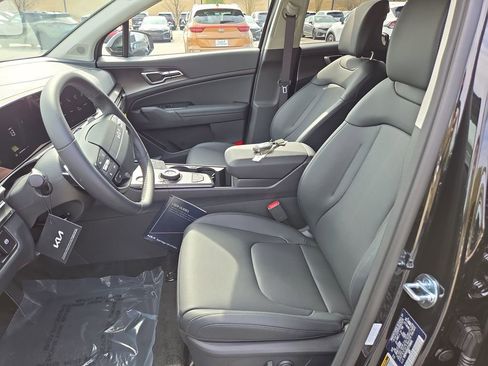 New 2026 Kia Sportage EX image 18