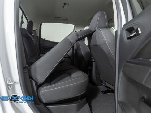 Used 2022 Chevrolet Colorado LT w/ LT Convenience Package image 34