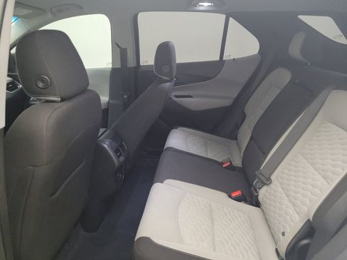 Used 2021 Chevrolet Equinox LS FWD image 18