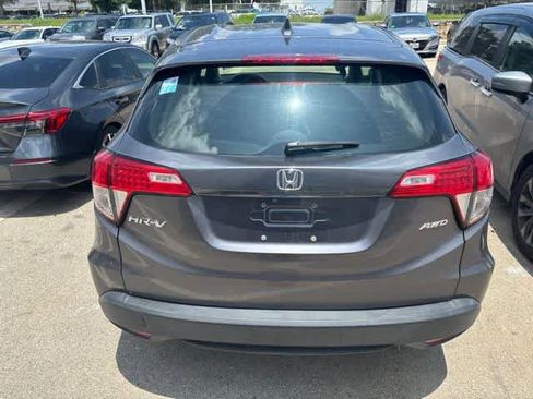Used 2019 Honda HR-V LX image 7