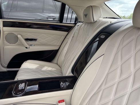 Used 2014 Bentley Flying Spur W12 AWD/4WD image 32