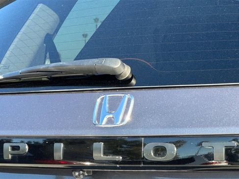 Used 2025 Honda Pilot EX-L image 27