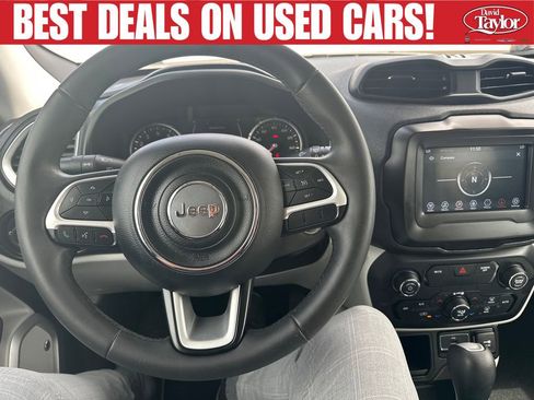 Used 2018 Jeep Renegade Latitude w/ Safety & Security Group FWD image 16