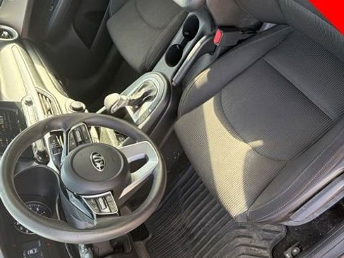 Used 2021 Kia Forte LXS image 11