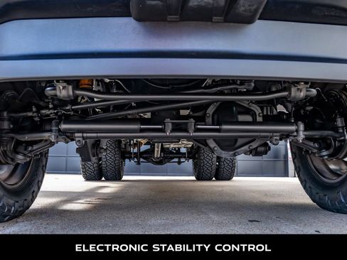 Used 2019 Ford F350 Platinum w/ Platinum Ultimate Package AWD/4WD image 14