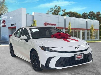 New 2025 Toyota Camry SE w/ Multimedia Upgrade Package