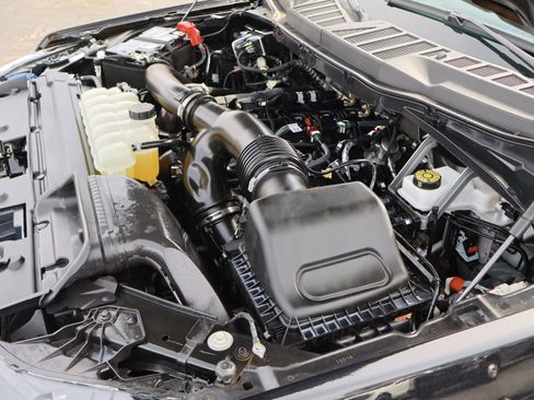 Used 2025 Ford F150 Lariat w/ Equipment Group 501A Mid image 35