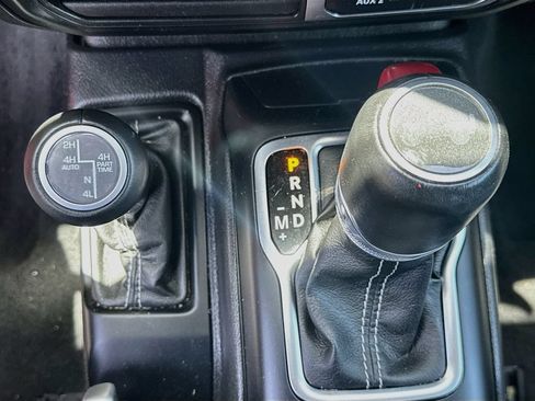 Used 2023 Jeep Wrangler Unlimited Sahara AWD/4WD image 18