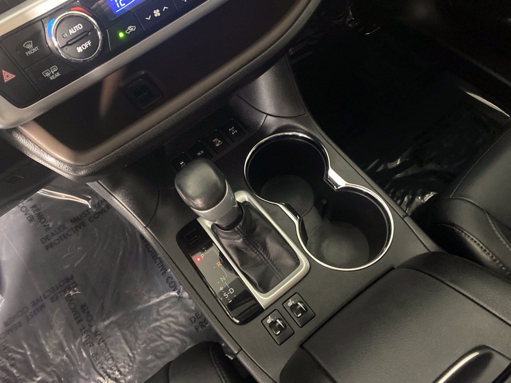 Used 2015 Toyota Highlander XLE AWD/4WD image 23