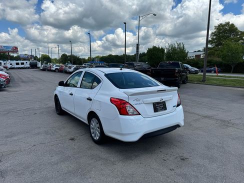 Used 2015 Nissan Versa S Plus FWD image 5