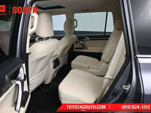 Used 2022 Lexus GX 460 Premium AWD/4WD image 10