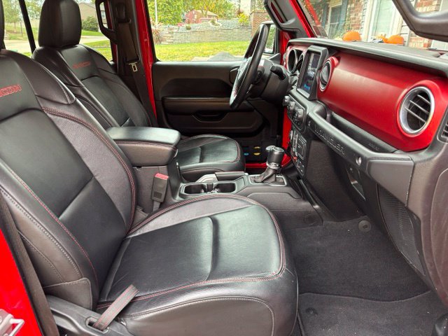Used 2018 Jeep Wrangler Unlimited Rubicon w/ Dual Top Group AWD/4WD image 13