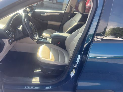 Used 2020 Ford Escape SEL FWD image 12