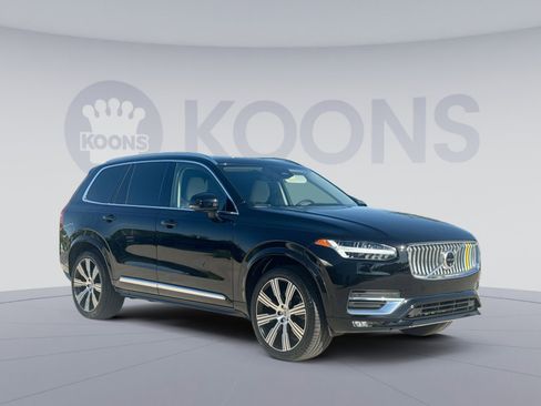 Certified 2024 Volvo XC90 B6 Ultimate w/ Protection Package AWD/4WD image 10